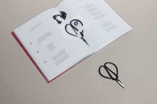 Detalle de ilustración y tijeras